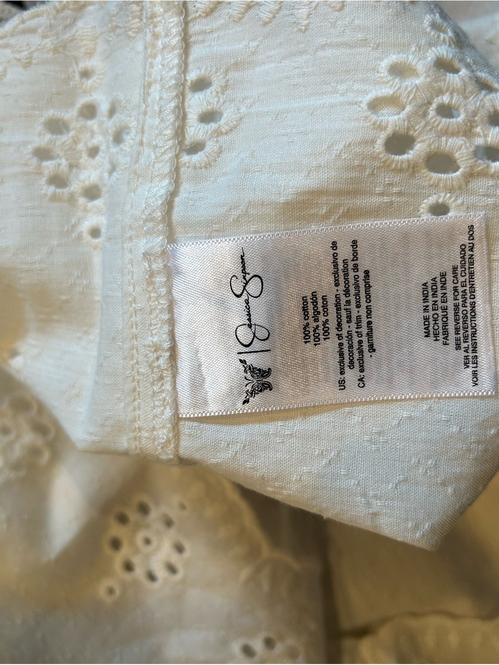 NWT Jessica Simpson White Eyelet Cotton Ruffled Sleeve top, size Med - Picture 4 of 4